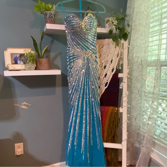 Jovani Prom Dress - Silver & Turquoise, Size 2 - Picture 2 of 13